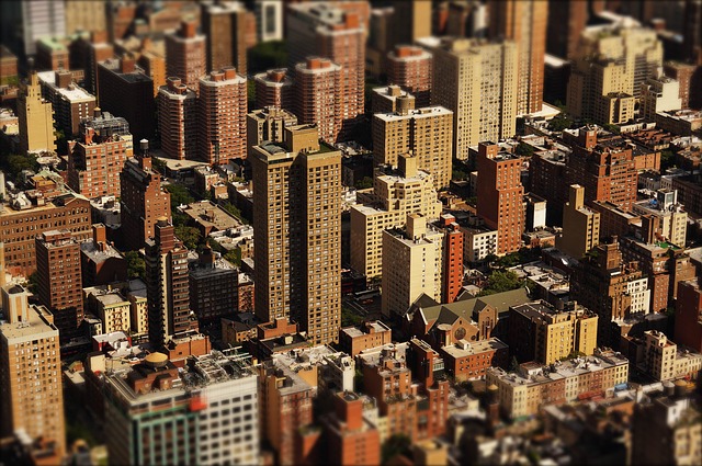 街中の高層ビル群