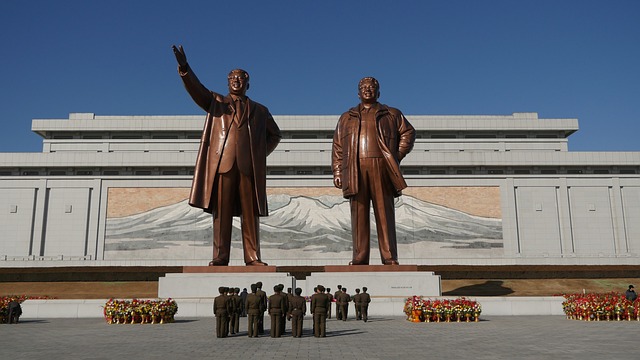 北朝鮮の将軍様銅像